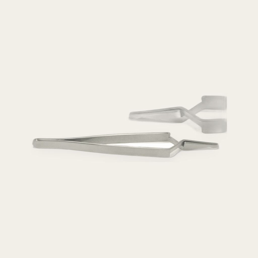 Bracket Holder with Bracket Aligner